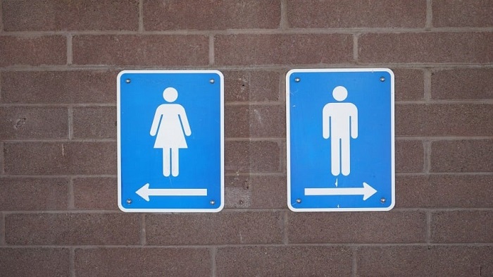 Vì sao phải phân chia nhà vệ sinh nam nữ?